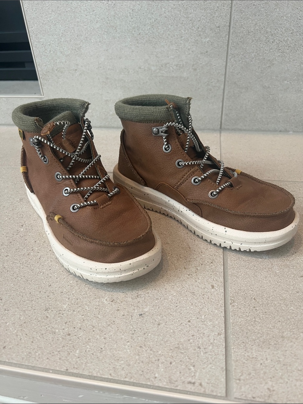 Boys Hey Dude boots